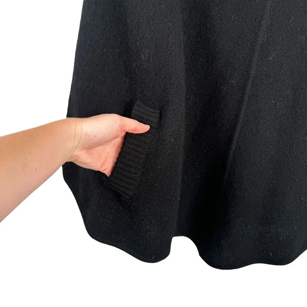 Clothes by Revue Black 100% Wool Sweater Poncho Pockets FLAW Womens Size Medium